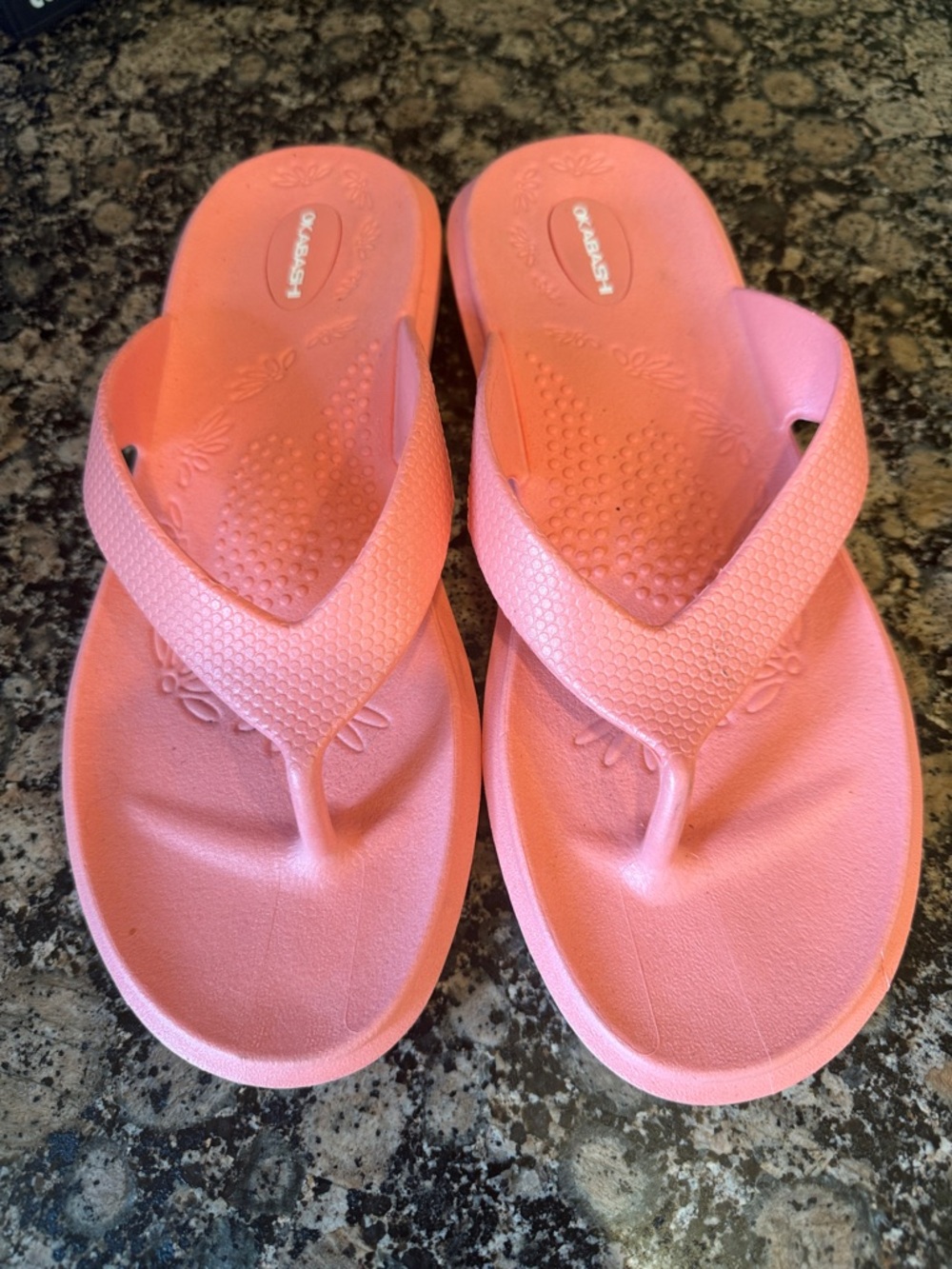 Womens ML OKABASHI flip flops. Non slip. Excellent condition.  Worn once. Salmon - Picture 7 of 10